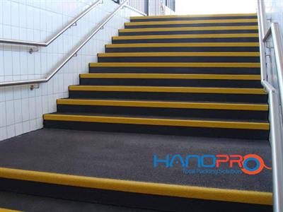 Băng keo dán nền nhà xưởng tại Hoài Đức, Hà Nội
